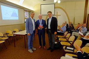 V.l.n.r.: Dr. Rob van Houwelingen, dr. Jacob van Bruggen en dr. Armin Baum. beeld RD