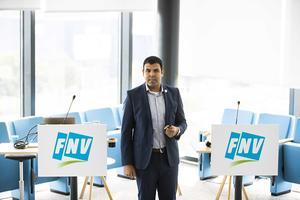 Coördinator arbeidsvoorwaardenbeleid Zakaria Boufangacha van vakbond FNV. beeld ANP, Jeroen Jumelet