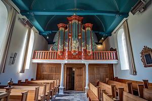 In Longerhouw wordt vrijdagavond het gerestaureerde Van Dam-orgel (1868) weer in gebruik genomen. beeld Niels de Vries