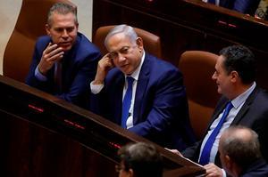 De Israëlische premier Netanyahu stemde woensdag in met een vervroeging van de verkiezingen. beeld AFP, Menahem Kahana