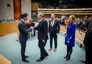 „Het is goed om als SGP kritisch in de spiegel te kijken en te bezien in hoeverre standpunten en uitlatingen vooral zijn ingegeven door de wens om ‘het volk’ te behagen of herleidbaar zijn tot beginselen, waarden en overtuigingen.” Foto: de SGP-fractieleden tijdens de beëdiging van SGP-Kamerlid Stoffer. beeld ANP, Bart Maat