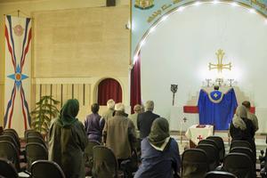 Kerkdienst in de Assyrische kerk in de Iraanse hoofdstad Teheran. beeld Jaco Klamer