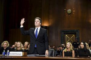 „Het enkele feit dat President Trump hem nomineerde en bleef steunen was bewijs genoeg. Kavanaugh loog. Ford is slachtoffer. Zo presenteerden de media het. Zo redeneert de massa.” beeld AFP