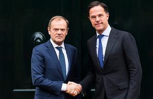 Rutte en Tusk. beeld ANP