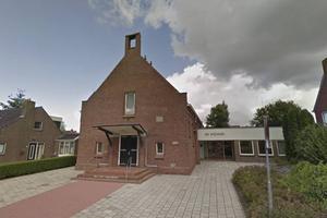 Het voormalige kerkgebouw van de gereformeerde kerk vrijgemaakt te Ulrum. beeld Google Street View