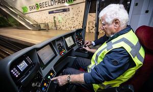 Een metrobestuurder in Rotterdam. beeld ANP