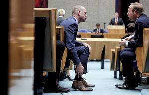 Segers (CU) en Van der Staaij (SGP).  beeld ANP, Martijn Beekman