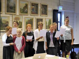 Een koor zingt Duitstalige liederen. beeld RD
