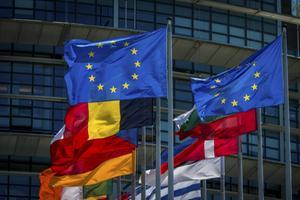 Er is alle reden om sceptisch te zijn over de EU. Europa stond bijna tweeduizend jaar onder invloed van het Evangelie. De Unie rept er echter met geen woord over in zijn beginselprogramma en snijdt doelbewust alle banden daarmee door.  beeld ANP, Lex van Lieshout