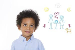 Ieder kind heeft het recht om in een liefdevol gezin op te groeien. beeld iStock