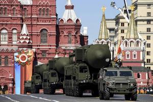 Het Russische leger pareerde in mei op het Rode Plein in Moskou met langeafstandsraketten tijdens de herdenking van de overwinning op nazi-Duitsland. beeld AFP, Kirill Kudryavtsev