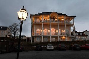Kasteel Johannesberg in Rimbo, zo'n 50 kilometer ten noorden van Stockholm, waar de gesprekken naar verwachting zullen plaatsvinden. beeld EPA