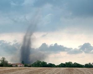 Te midden van al dit stormgedruis leeft de boerenknecht Ezen in de stilte van God. beeld Wikimedia Commons