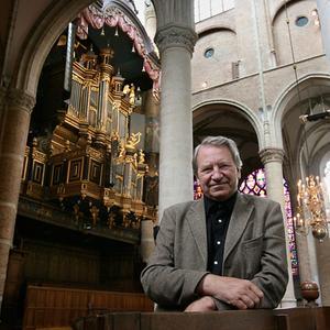 Kees van Eersel in de Grote of Maria Magdalenakerk in Goes, vlak voor zijn afscheid daar in de zomer van 2009. beeld RD, Anton Dommerholt