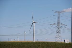 Een investering in klimaatmaatregelen gaat ons op lange termijn geld besparen, omdat wij minder aan energie kwijt zullen zijn. beeld AFP, Scott Olson