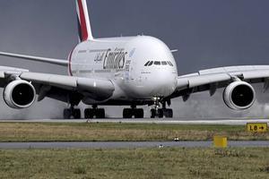 De Europese vliegtuigfabrikant staakt de productie van de A380. Door een tegenvallende vraag levert Airbus vanaf 2021 geen superjumbo’s meer.  beeld EPA