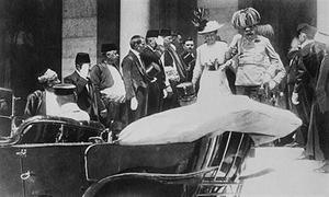 Aartshertog Franz Ferdinand en zijn vrouw Sophie in Sarajevo in 1914. beeld Wikimedia