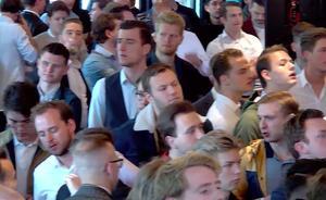Beeld uit de zaal tijdens de dag van de jongeren van FVD. beeld uit video