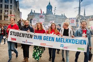 Studentenprotest op de Dam tegen de verhoging van de rente op studieleningen in 2018. beeld ANP