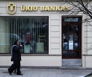 Een vestiging van de Litouwse Ukio Bank. beeld AFP