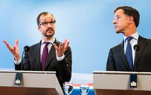 Premier Mark Rutte (r.) en minister Eric Wiebes van Economische Zaken en Klimaat. beeld ANP
