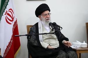 De hoogste geestelijk leider van de islamitische republiek, ayatollah Ali Khamenei. beeld EPA