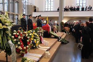 Begrafenis dienst van Luebcke. beeld EPA
