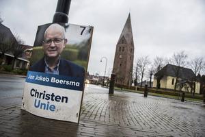 Een recente verkiezingsposter in het Groningse Schildwolde. beeld ANP, Anjo de Haan