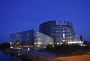 Alleen door elkaar op bepaalde punten vrij te laten, kunnen ChristenUnie en SGP hun samenwerking in stand te houden. De fractiekeuze in Europees verband is daar een voorbeeld van. Foto: Europees Parlement in Straatsburg. beeld iStock