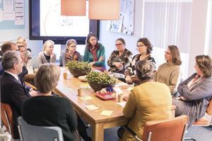 De Reformatorische Oudervereniging hield maandag in Amersfoort een gesprek over ouderbetrokkenheid. beeld André Dorst
