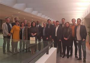 Burgemeester Halsema (7e van l.) met Amsterdamse voorgangers. beeld Maarten Vogelaar, via Twitter