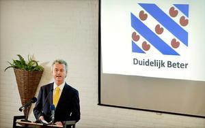 PVV-leider Geert Wilders presenteert in 2011 in hotel De Oorsprong in Sint Nicolaasga de PVV-kandidaten voor de Provinciale Statenverkiezingen in Friesland. beeld ANP