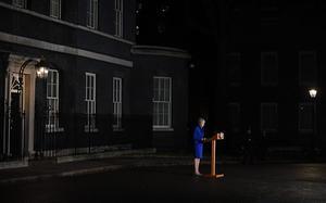 May staat woensdagavond de pers te woord. beeld EPA