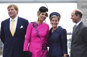 Met koning Willem-Alexander en koningin Máxima bij de Theems op de tweede dag van hun staatsbezoek aan Groot-Brittannië. beeld AFP, Victoria Jones