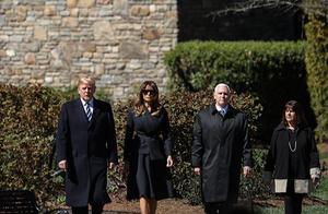 De Amerikaanse president Trump bezocht in maart de begrafenis van Billy Graham. beeld AFP