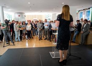 Minister Schouten tijdens de presentatie maandag op het ministerie. beeld ANP, Jeroen Jumelet
