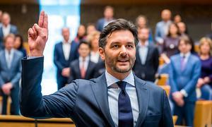 Nico Drost wordt voor de ChristenUnie beëdigd als Tweede Kamerlid. beeld ANP