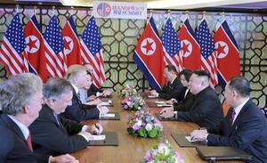 De topontmoetingen tussen de Noord-Koreaanse leider Kim Jong-un en de Amerikaanse president Donald Trump zijn in Hanoi uitgelopen op ontgoocheling. beeld AFP, Kcna Via Kns