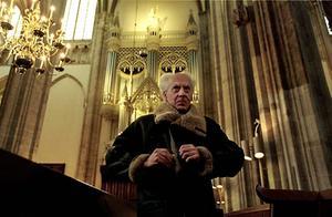 Jean Guillou in 2000 in de Utrechtse Domkerk. beeld RD, Henk Visscher
