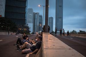 Demonstranten in Hongkong, maandagmorgen. beeld EPA