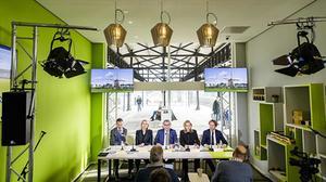 De top van NS geeft een toelichting op jaarcijfers over vorig jaar. beeld ANP