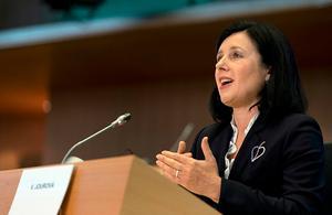 Vera Jourova, de Eurocommissaris voor Gendergelijkheid. beeld AFP, Kenzo Tribouillard