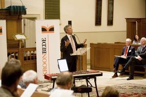 Theoloog des Vaderlands prof. dr. Stefan Paas sprak dinsdagavond tijdens de jaarlijks Kroonbede in de Waalse Kerk in Den Haag. Deze keer was het thema: ”Bidden om vrijheid”. beeld Gerhard van Roon