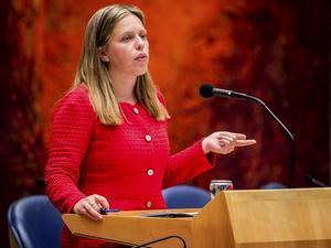 Minister Carola Schouten (Landbouw, Natuur en Voedselkwaliteit) tijdens het debat over de stikstofproblematiek. beeld ANP, Remko de Waal