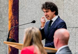 Jesse Klaver (GroenLinks) tijdens het debat met de Tweede Kamer over de aanpak van de stikstofproblematiek. beeld ANP