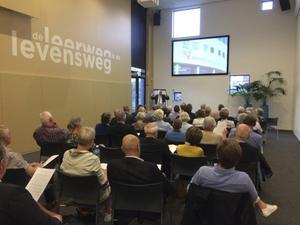 Dr. R. van Kooten sprak vrijdag in Gouda over het huwelijk. beeld RD