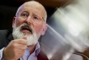 De Nederlandse kandidaat-Eurocommissaris Frans Timmermans moest donderdag voor Europarlementariërs in Brussel verschijnen. beeld EPA, Stephanie Lecocq
