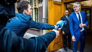 Minister Arie Slob (r). beeld ANP, Lex van Lieshout