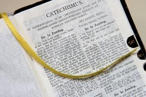 Ds. G. Boer liet de blijvende actualiteit van de Heidelbergse Catechismus zien. beeld RD, Anton Dommerholt