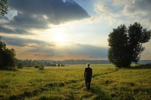 Rond eenzaamheid bestaat een taboe. De onterechte gedachte is dat iedereen een geweldig leven heeft, met veel vrienden. beeld iStock